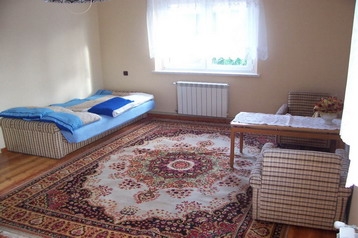 Polen Privát Potworów, Exterieur